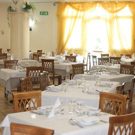 Hotel Ristorante La Torretta Bianze ภายนอก รูปภาพ