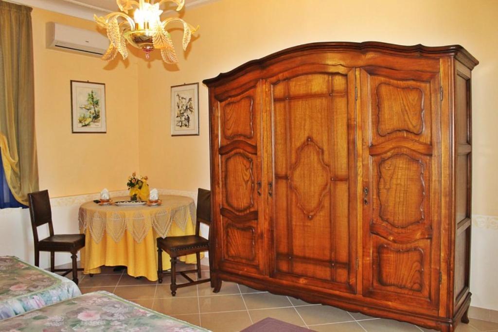 Hotel Ristorante La Torretta Bianze ภายนอก รูปภาพ